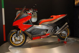 Скутер Gilera 850 Corsa – больше мощи, больше спорта